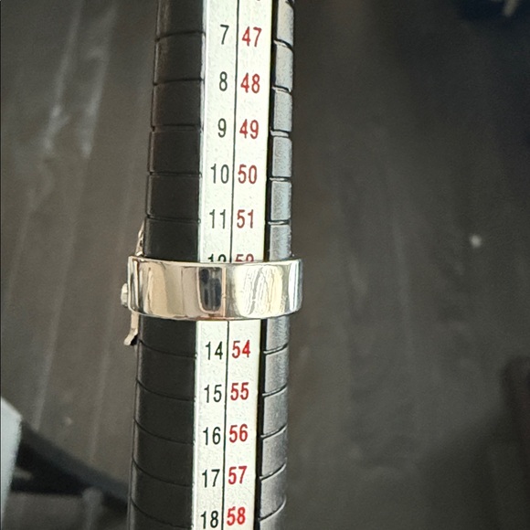 Dior Gucci coco Chanel rings pick one - Picture 7 of 16